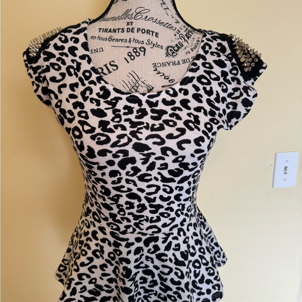 Annabelle Black and White Leopard Print Peplum Blouse